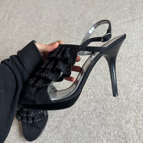 Limelight Black Ruffle Heels - Picture 5 of 7